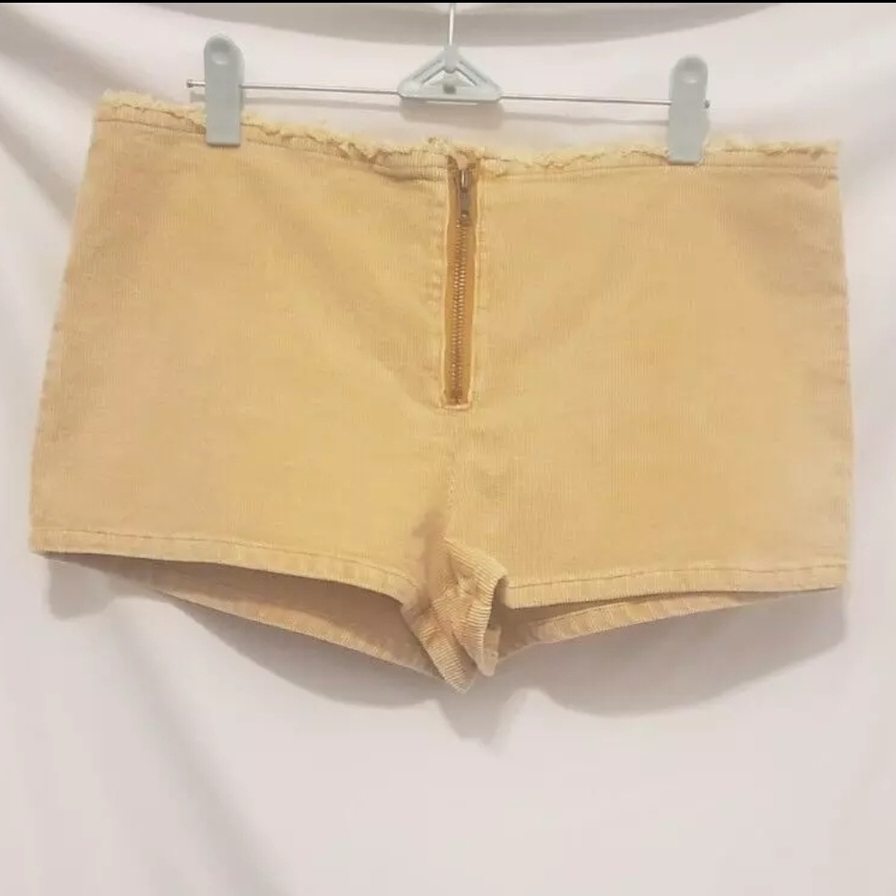 Urban Outfitters Low Rise Corduroy Shorts. Size 12. NWT